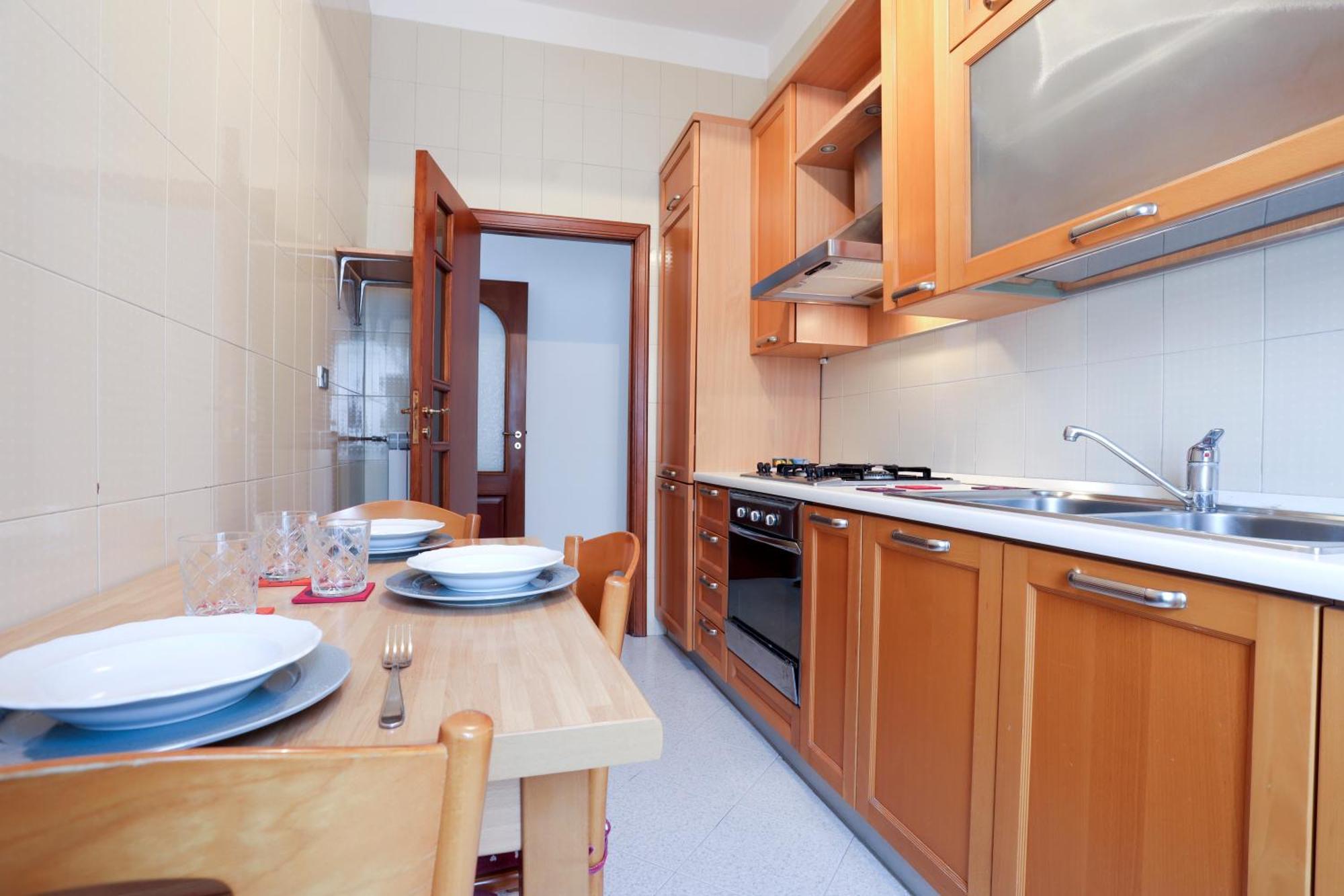 Bright Apartment Near The Sea With Parking Салерно Екстер'єр фото